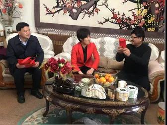 敦煌種業(yè)領導看望慰問公司老干部、老黨員及困難黨員職工