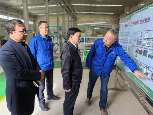 敦煌種業(yè)黨委書記、董事長(zhǎng)劉興斌等到奧凱種機(jī)、慶和農(nóng)業(yè)公司洽談交流